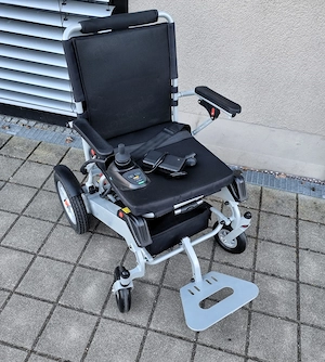Elektrischer Rollstuhl+ Elektrorollstuhl+ Elektromobil+ Rollstuhl