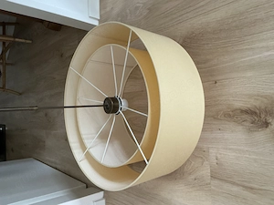 Deckenleuchte für hohe Räume