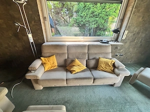 Sofa, Sessel und 2 Hocker