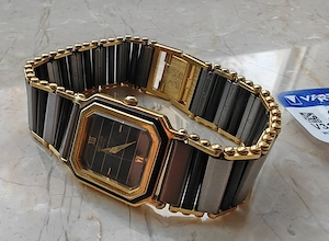 Seiko 2P20-5B70 RO Quartz Damenarmbanduhr Bicolor Vintage 504931 G5052 Gold Schwarz