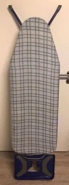 Neuwertiges B gelbrett