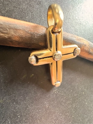 585 Kreuz   Diamant