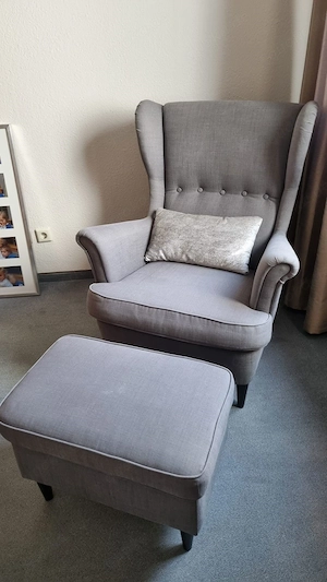 IKEA-Sessel Strandmon mit Hocker