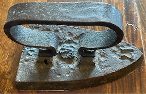 Antikes Bügeleisen