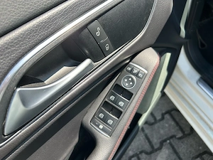 Mercedes Benz CLA 200 AMG Line Bild 4