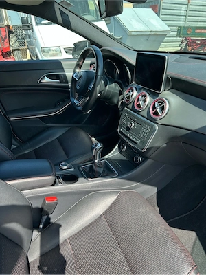 Mercedes Benz CLA 200 AMG Line Bild 10