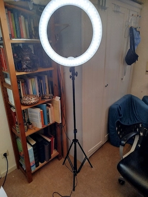 Hakutatz Ringleuchte + Neewer Stativ