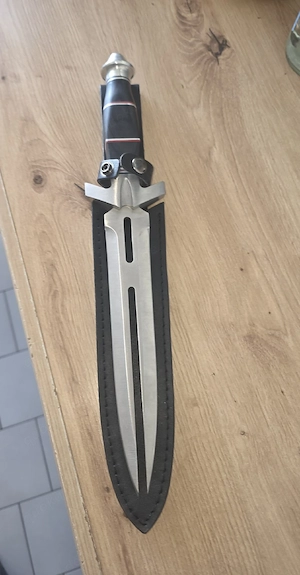 the Expendables messer *DEKO*