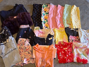 20 teiliges sommerliches Bekleidungspaket Gr. 98 104