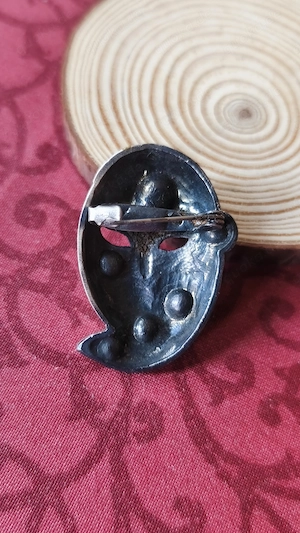 Modeschmuck, Brosche