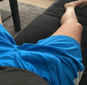 Mann mit 23-cm großem Schwanz und auf der Suche nach Frauen zum Spaß