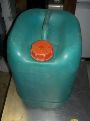 15 Liter Petroleum Reinigungsmittel und Leuchtmittel für Petroleumlampen