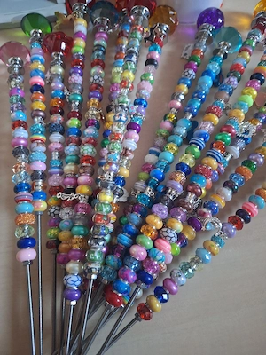 Bunte Gartenstecker mit Perlen  Bild 4