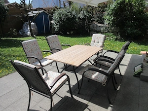 Gartentisch mit 6 Gartenstühlen günstig zu verkaufen
