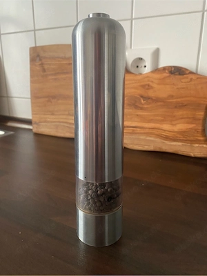 Elektrische Pfeffermühle mit Licht von Leopold 22 cm