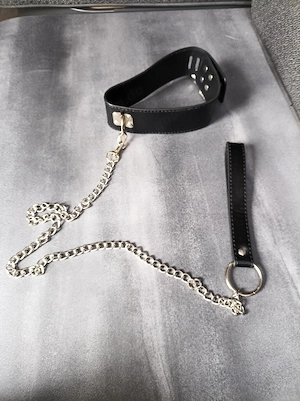 Devote Frau gesucht für Erziehung 