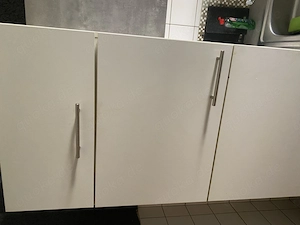Hallo möchte meine4 Jahre alte Einbauküche verkaufen grau. Maße 3,10 breite 75cm
