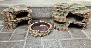 4 Höhlen + Wasserschale zu verkaufen 