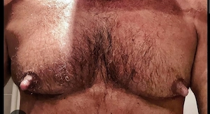 Zungenküsse und Nippelspiele 