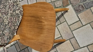 4 Holzstühle, Bodega 37 gebraucht, mit Sitzkissen