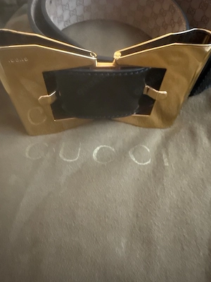 GUCCI Lackleder Gürtel 