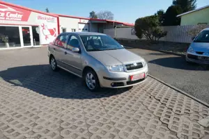 Skoda Fabia 2.0 Ambiente  GANZJAHRESREIFEN Bild 3