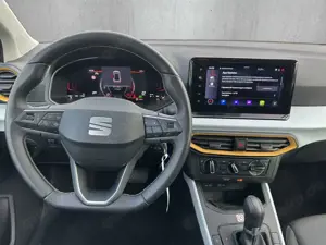 SEAT Arona 1.0 TSI Style // Navi / LED/ Sitzheizung Bild 4