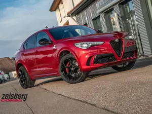 Alfa Romeo Stelvio QV 2.9l Bi-Turbo Q4 1.Hd vom AR Vertragshändler
