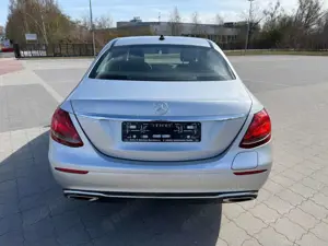 Mercedes-Benz E 350 e Limo 2.HD*Carplay*Ambiente*KAM Bild 4