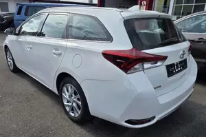 Toyota Auris Touring Sports Edition-S Automatik/Navi Bild 5