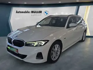 BMW 320 e Touring AHK-klappbar Navi Leder Digitales Cockpi