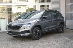 Skoda Karoq 1.5 TSI DSG Sportline AHK Matrix Assistenzpaket...