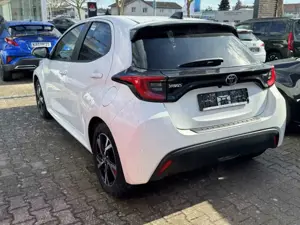 Toyota Yaris Hybrid Teamplayer / CarPlay  Android Auto / Sitz- Bild 3