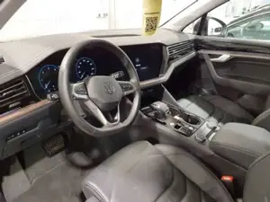 Volkswagen Touareg Elegance 3.0 TDI Luftfwk AHK Navi Kamera Sitzh. AH Bild 4