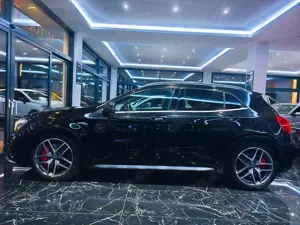 Mercedes-Benz GLA 45 AMG 4Matic PANO RFK VOLL