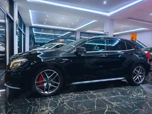 Mercedes-Benz GLA 45 AMG 4Matic PANO RFK VOLL Bild 2