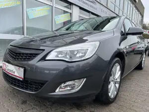 Opel Astra J Sports Tourer Design Edition 1.6*AHK*TÜV Bild 4