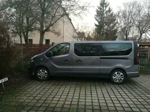 Opel Vivaro Bild 2