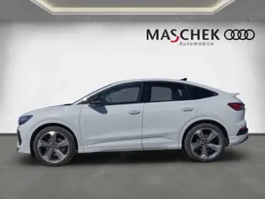Audi Q4 e-tron Q4 Sportback e-tron S line 40 AHK Matrix Pano Blac Bild 4