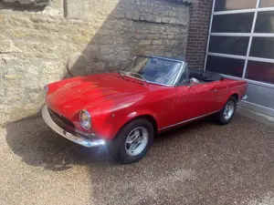 Fiat 124 Spider CS1 1800