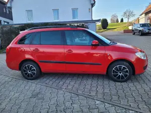 Skoda Fabia Fabia 1.2 HTP Combi Elegance Bild 3