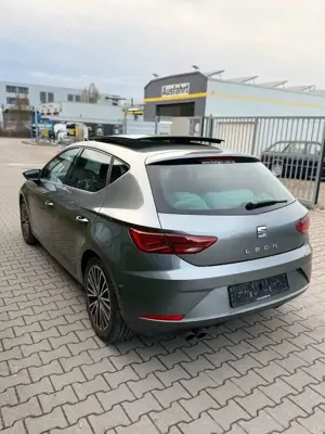 SEAT Leon FR Xcellence Limousine*Schalter*Leder Bild 4