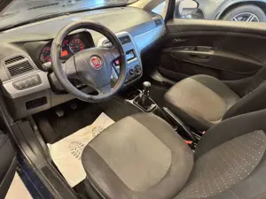 Fiat Grande Punto GRANDE PUNTO 1.2 8V *SERVO*ZV*RADIO*HU FEB 2028* Bild 4