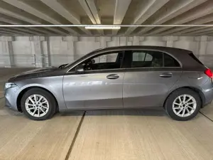 Mercedes-Benz 200