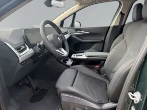 BMW 218 Active Tourer i/Luxury Line/El. Panodach/AD Bild 4