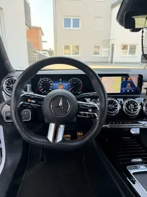 Mercedes-Benz CLA 200 CLA 200 (118.687)