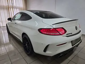 Mercedes-Benz C 63 AMG Coupe 4.0 V8 Night Pano Virtual SportAG NP106T€ Bild 2