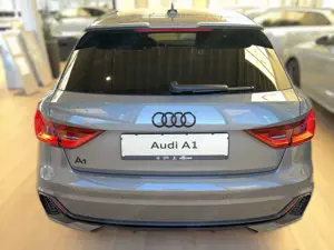 Audi A1 Sportback 30 TFSI S line Bild 4