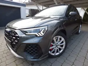 Audi RS Q3 2.5 TFSI*RS Sitze*RS-AGA*Pano*CARBON*BO*