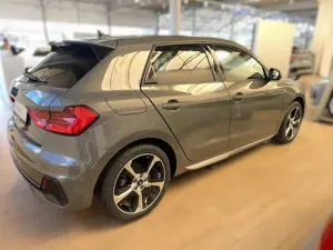 Audi A1 Sportback 30 TFSI S line Bild 5